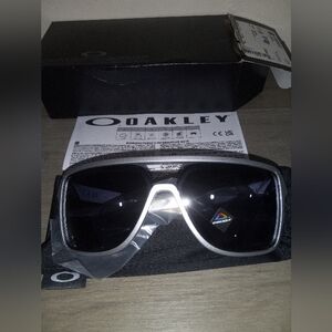 Oakley Castel OO9147 Sunglasses